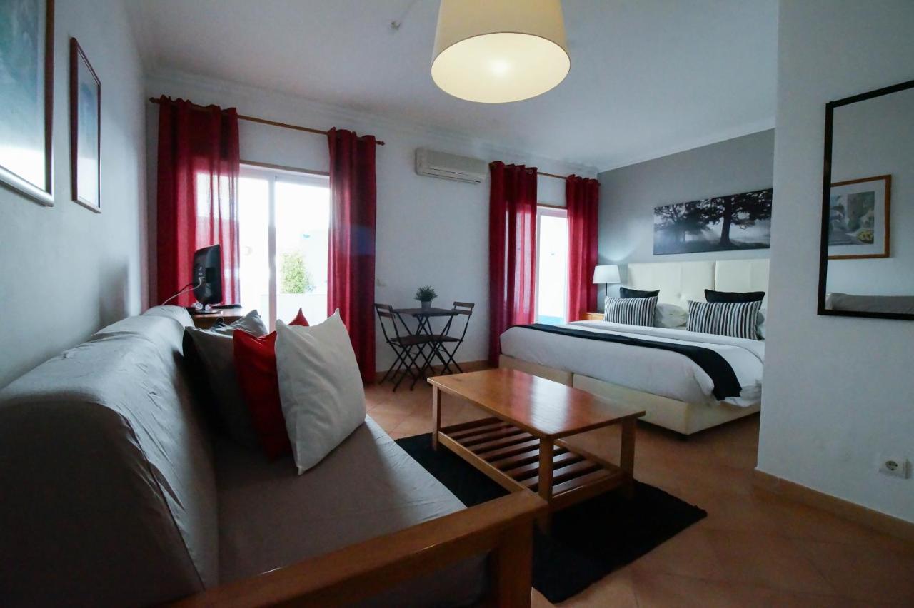 Oasis Beach Apartments Praia Da Luz Екстер'єр фото