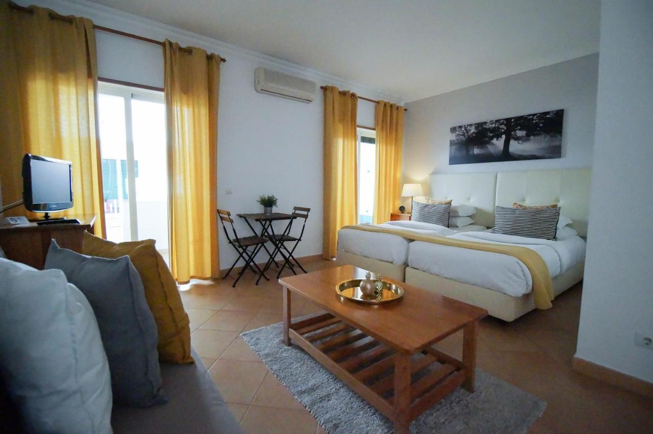 Oasis Beach Apartments Praia Da Luz Екстер'єр фото