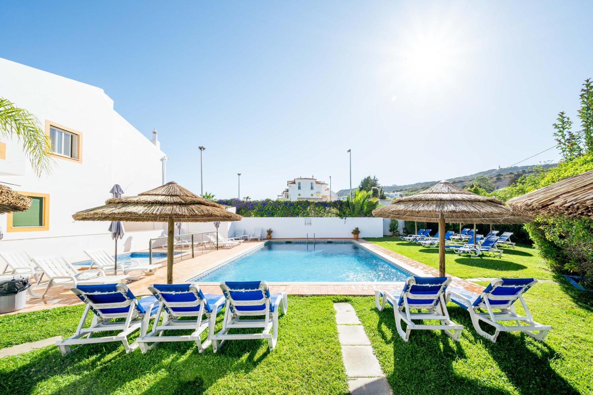 Oasis Beach Apartments Praia Da Luz Екстер'єр фото