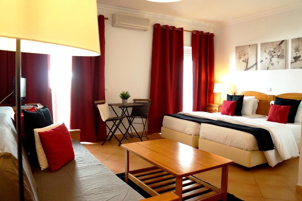 Oasis Beach Apartments Praia Da Luz Екстер'єр фото
