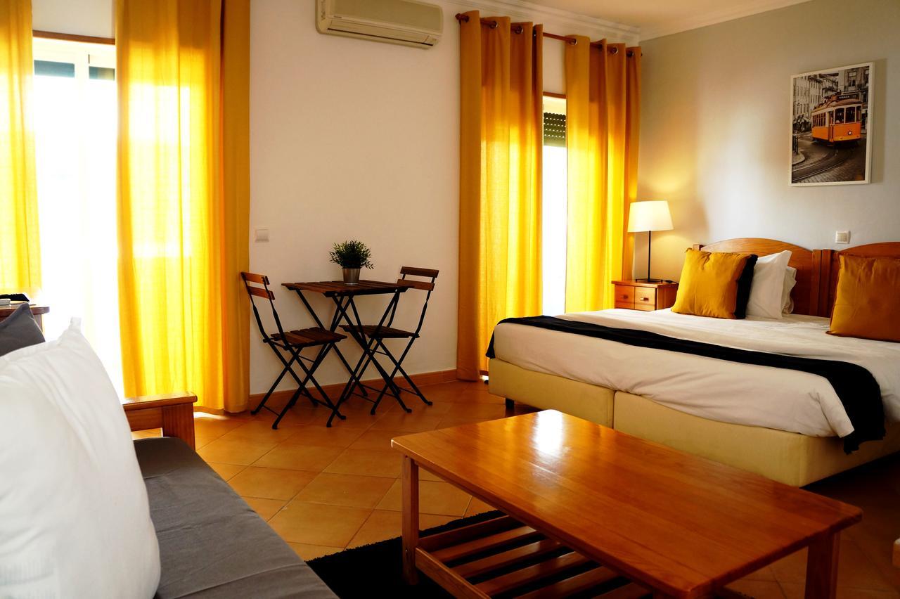 Oasis Beach Apartments Praia Da Luz Екстер'єр фото